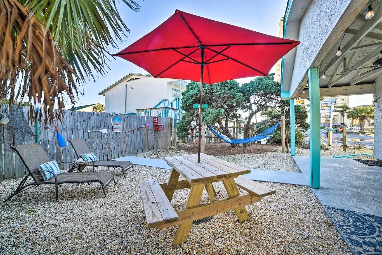Pcb Studio With Private Patio Steps To Beach! Panama City Beach Apartment